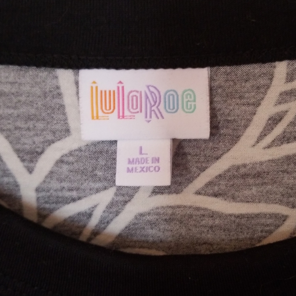 BNWOT Lularoe black and white floral Liv - Picture 3 of 3